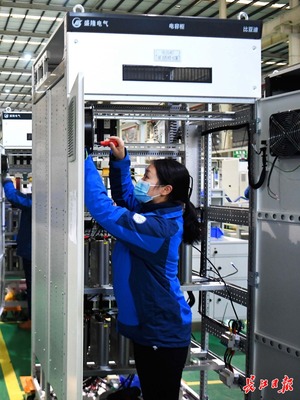 智能配電柜 訂單爭分奪秒的背后，是安全與效率的無聲守護者